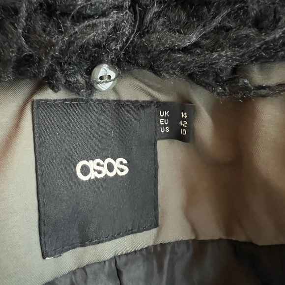 ASOS oversized winter coat with removable faux fur collar - Picture 2 of 5